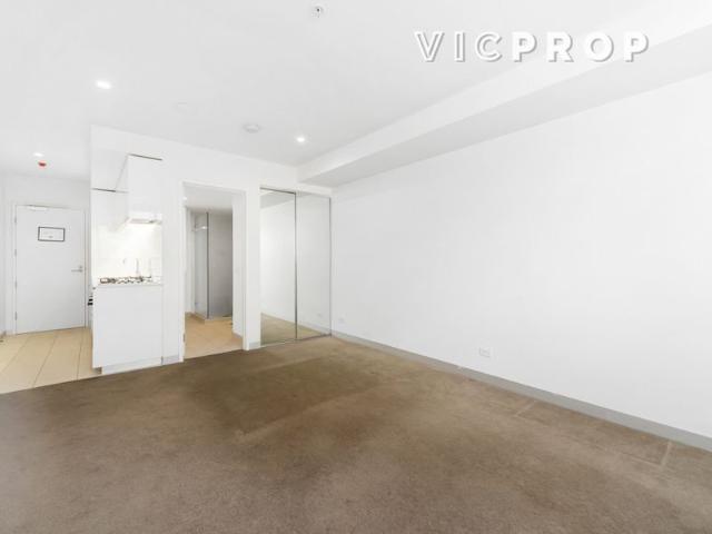 Apartment for rent in Carlton Apartment for rent in Carlton
