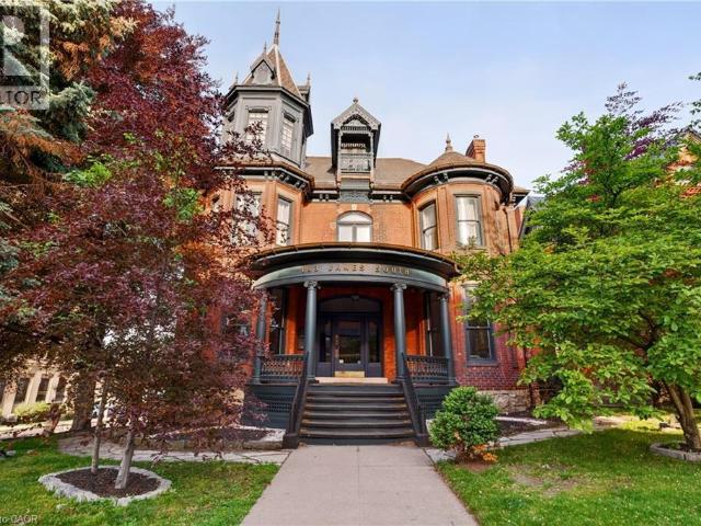 Apartment for rent in Ancaster, Ontario