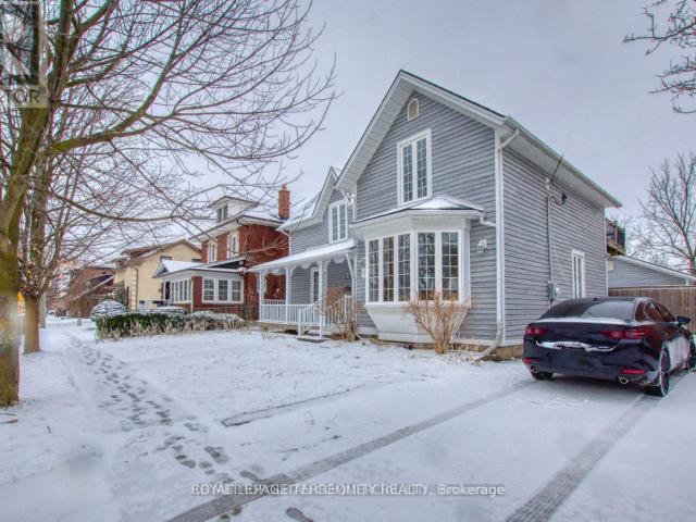 Apartment for rent in Port Hope, Central Ontario