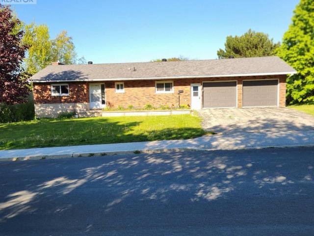 Apartment for rent in Ontario