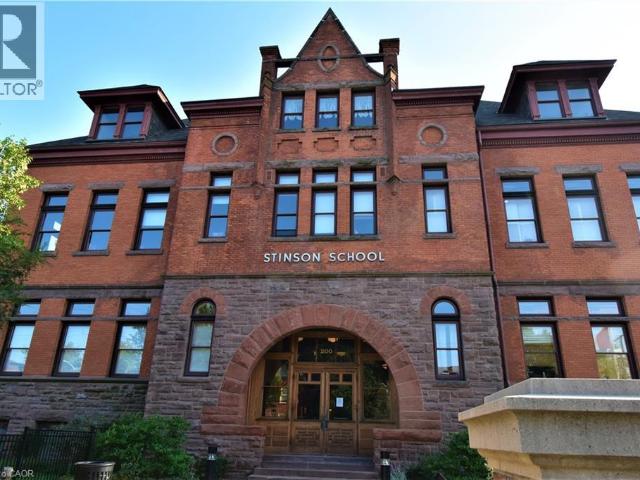 Apartment for rent in Ancaster, Ontario