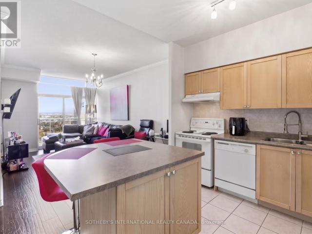Apartment for rent in Hurontario, Mississauga