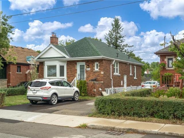 Apartment for rent in Ancaster, Ontario