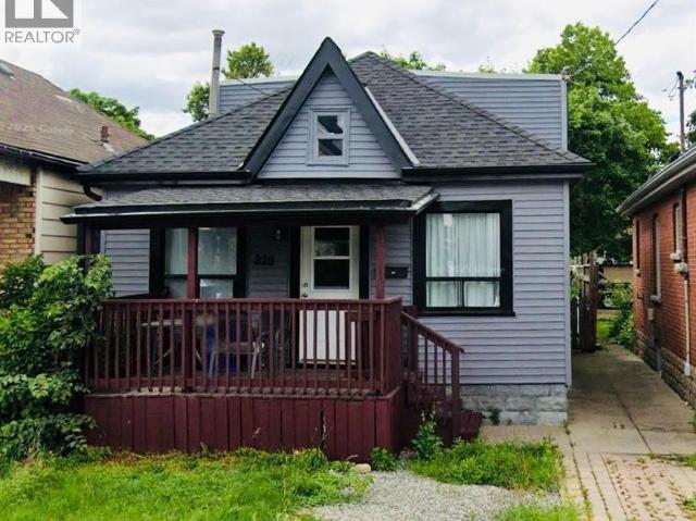 House for rent in Ancaster, Ontario