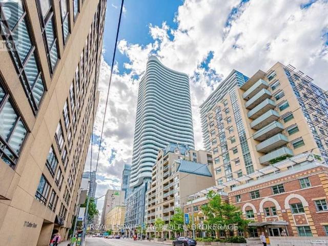 Apartment for rent in Eglinton—Lawrence, Toronto
