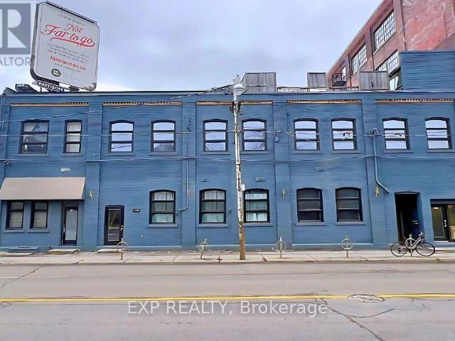 Apartment for rent in High Park North, Toronto