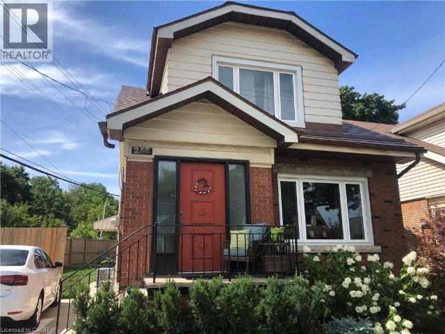 Apartment for rent in Ancaster, Ontario