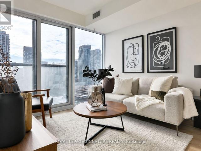 Apartment for rent in Toronto Centre, Toronto