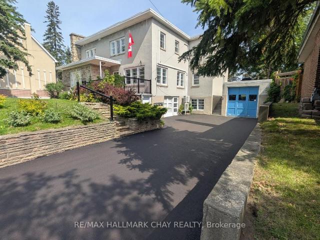 Apartment for rent in Strathcona, British Columbia