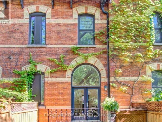 Apartment for rent in Toronto Centre, Toronto