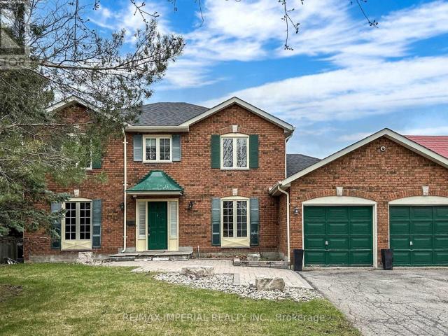 Apartment for rent in Oak Ridges, Richmond Hill