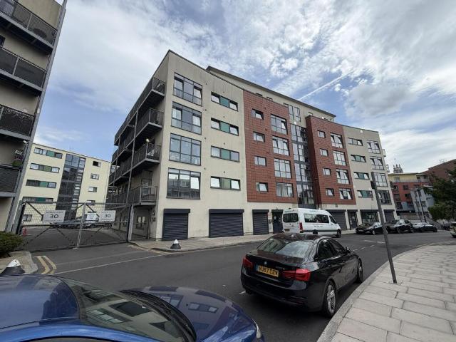 Apartment for rent in Limehouse, Greater London
