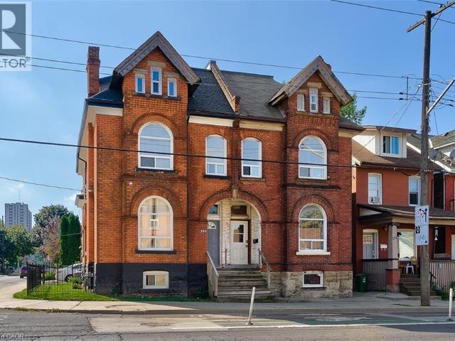 Apartment for rent in Ancaster, Ontario