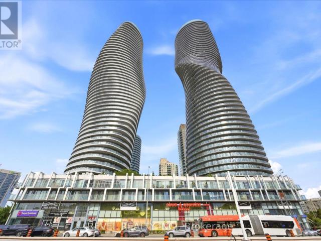 Apartment for rent in Hurontario, Mississauga