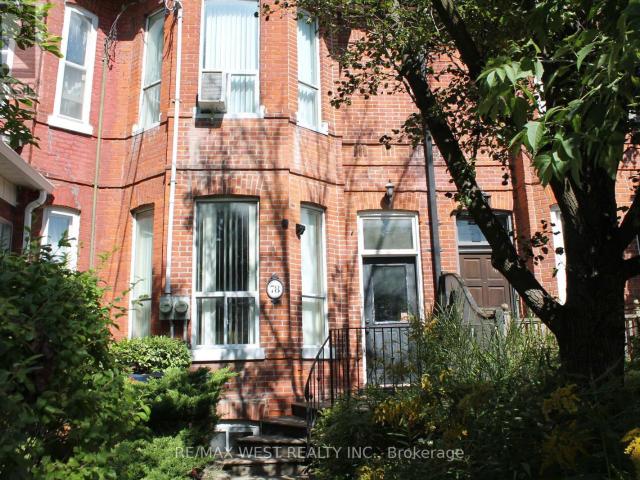 Apartment for rent in Woburn, Ontario
