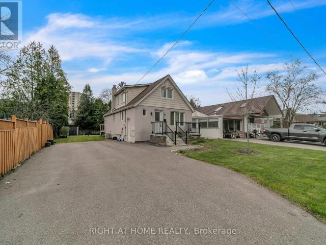 Apartment for rent in Woburn, Ontario