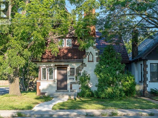 House for rent in Ancaster, Ontario