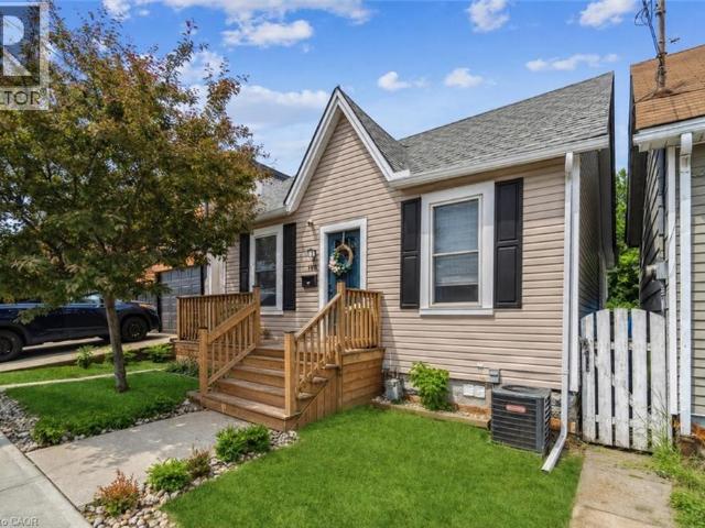 Apartment for rent in Ancaster, Ontario