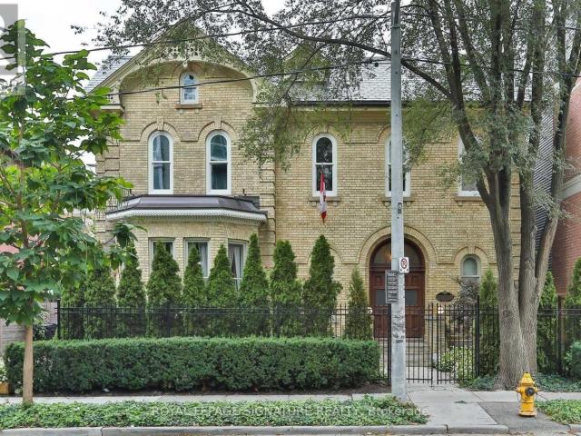 Apartment for rent in Toronto Centre, Toronto