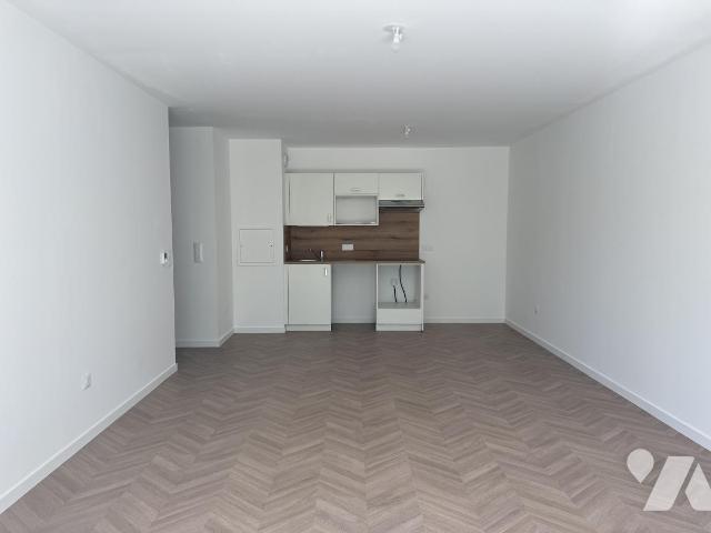 Appartement location à Laval, L'huisserie