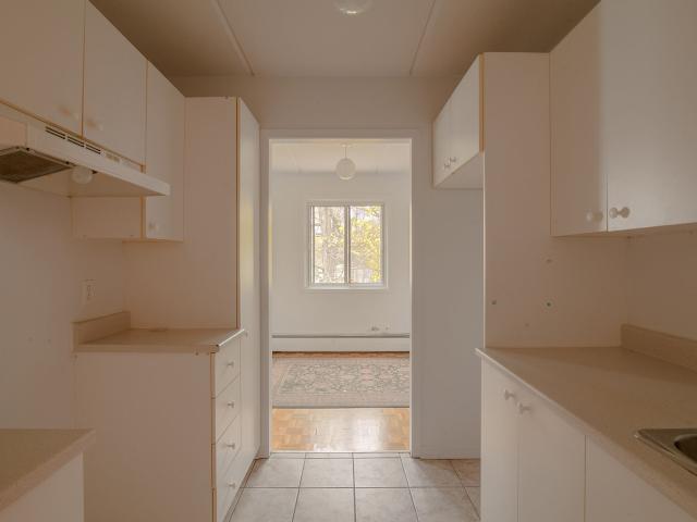 Apartment for rent in Saint-lambert, Quebec