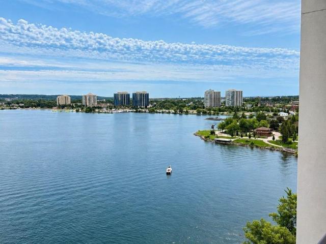 Apartment for rent in Whitby, Golden Horseshoe