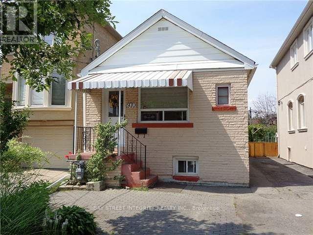 Apartment for rent in Woburn, Ontario