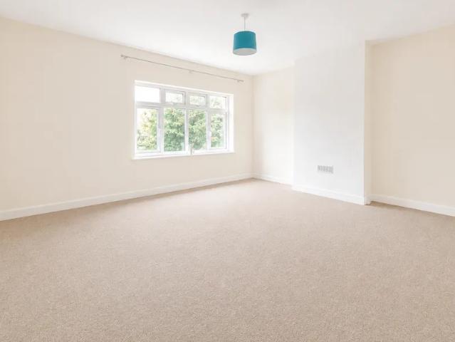 Flat for rent in Backwell, North Somerset