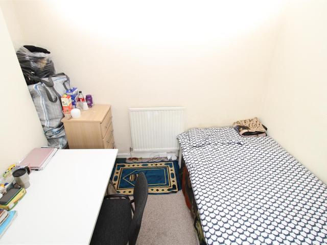 Flat for rent in Pontypridd, Wales
