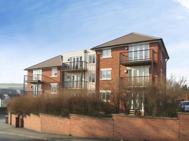 Flat for rent in Chepping Wycombe, Flackwell Heath