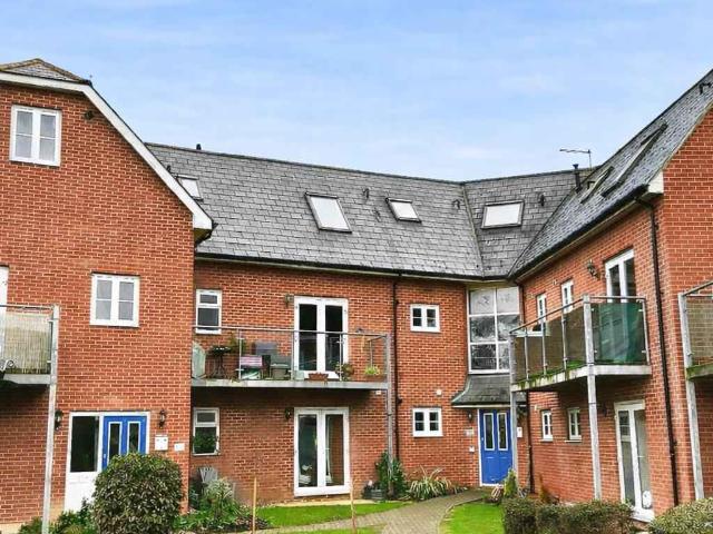 Flat for rent in Old Heath, Fordham Heath