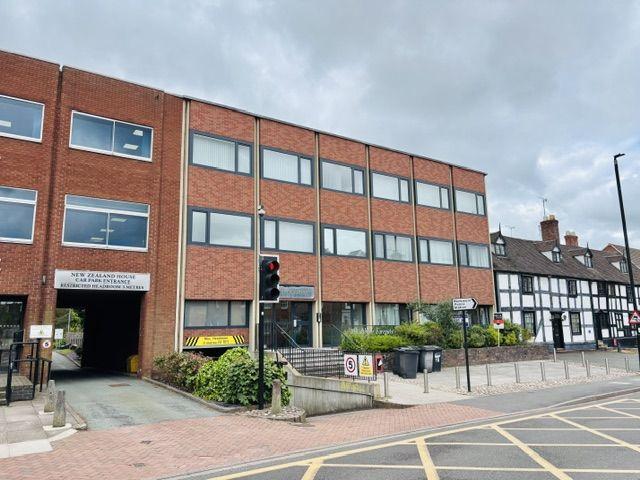 Flat for rent in Cherry Orchard, Frankwell