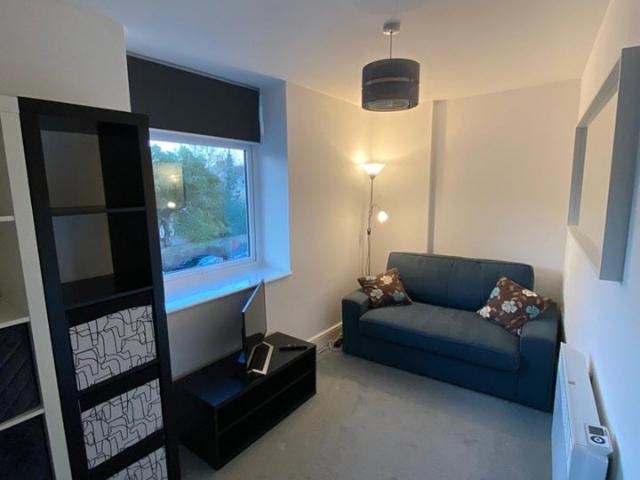 Flat for rent in Row Town, Surrey