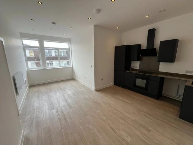 Flat for rent in Chilvers Coton, Camp Hill
