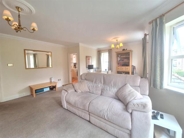 Flat for rent in Reading