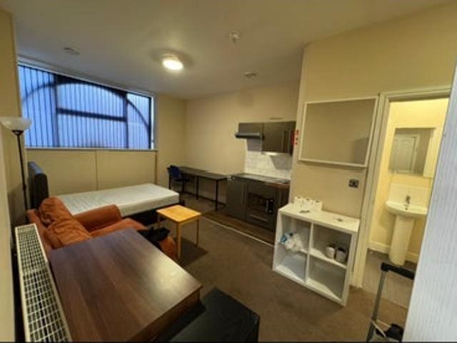 Flat for rent in Sydenham, Green Close