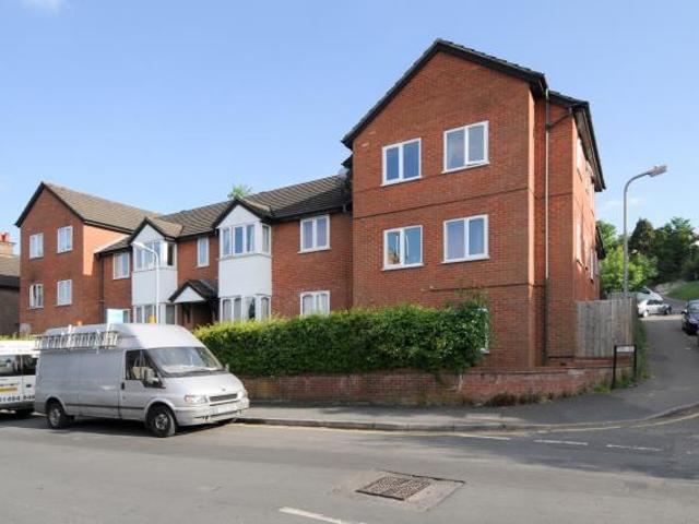 Flat for rent in Castlefield, Cressex
