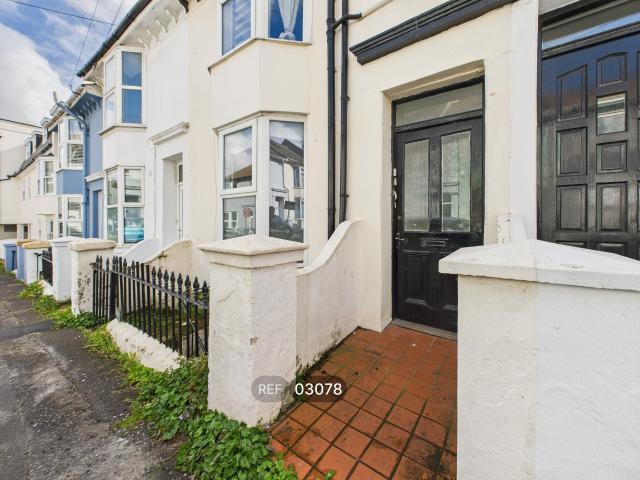 Flat for rent in Hanover & Queen's Park, Brighton