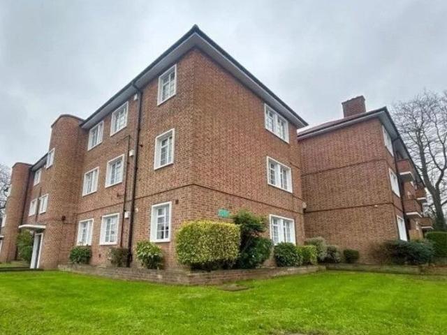 Flat for rent in Wallington, Greater London