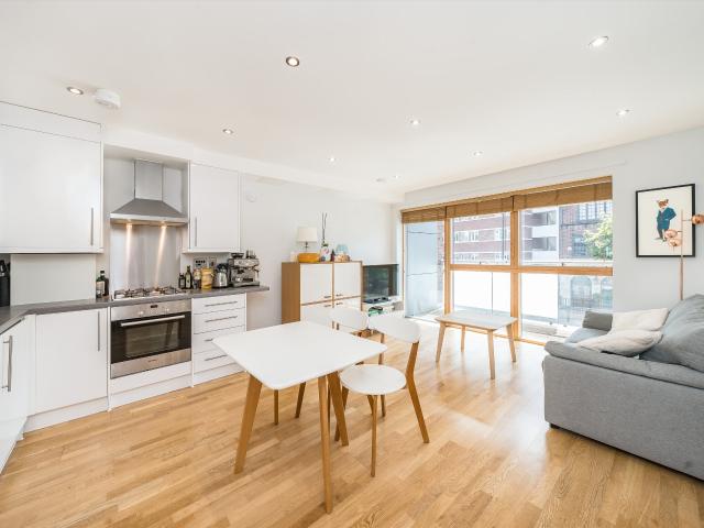 Flat for rent in London Borough of Lambeth, Greater London