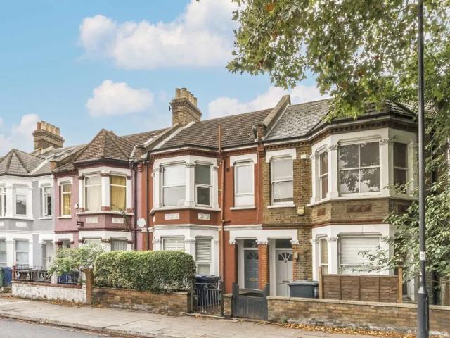 Apartment for rent in London Borough of Ealing, Greater London