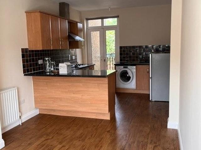 Flat for rent in London Borough of Croydon, Selsdon
