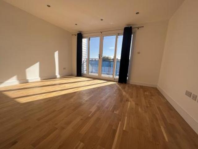 Flat for rent in London Borough of Croydon, Selsdon