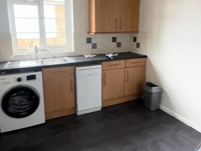 Flat for rent in London, Addiscombe