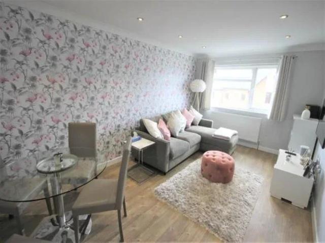Flat for rent in Wanstead, Greater London