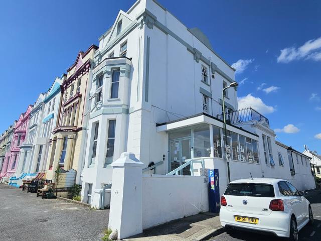 Flat for rent in Livermead