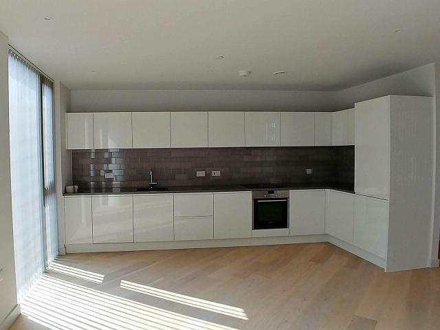 Flat for rent in Silvertown, Silvertown