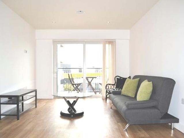 Flat for rent in Beaufort Park, Greater London