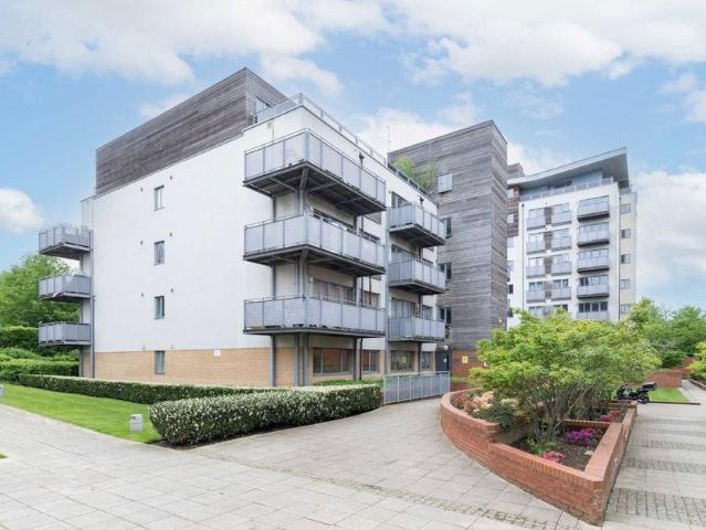 Flat for rent in Alperton, Greater London