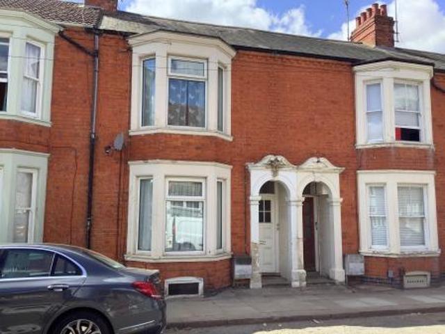 Flat for rent in Northampton, Northamptonshire